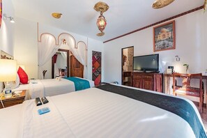Iron/ironing board, WiFi, bed sheets