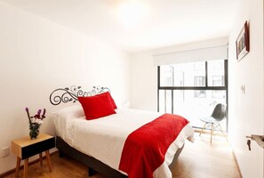 Iron/ironing board, WiFi, bed sheets