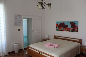 1 bedroom, iron/ironing board, free WiFi, bed sheets - Apartment with large outdoor terrace in the heart of Salento (Sogliano Cavour)