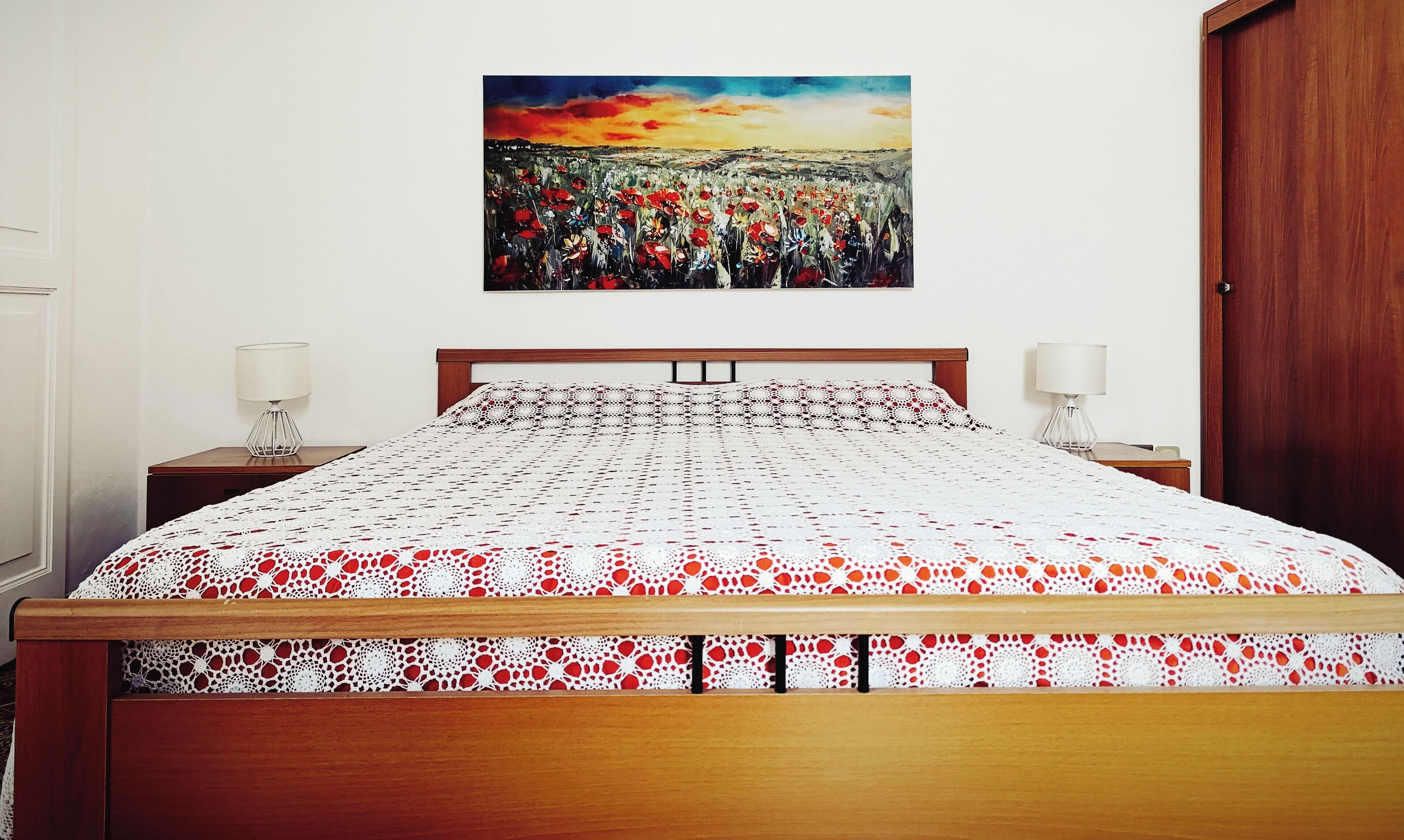 1 habitación, tabla de planchar con plancha, wifi gratis y ropa de cama 