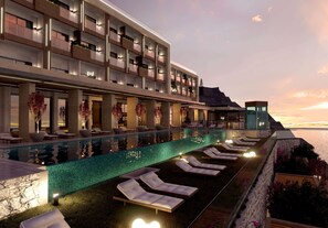Indoor pool, outdoor pool - The Bo Vue Hotel Bodrum, Curio Collection by Hilton (Bodrum)