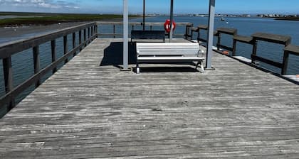 "Bay Dream" Avalon - 360 Views - Hot Tub - Roof Deck - Bike To Beach