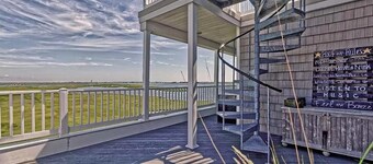 "Bay Dream" Avalon - 360 Views - Hot Tub - Roof Deck - Bike To Beach