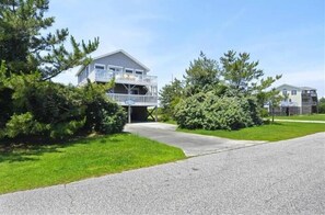 Exterior - Well-maintained 4 bedroom home in quiet South Nags Head! (Nags Head)