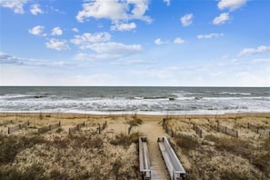 Beach - Modern & comfortable OCEANFRONT condo with beautiful views in Kill Devil Hills! (Kill Devil Hills)