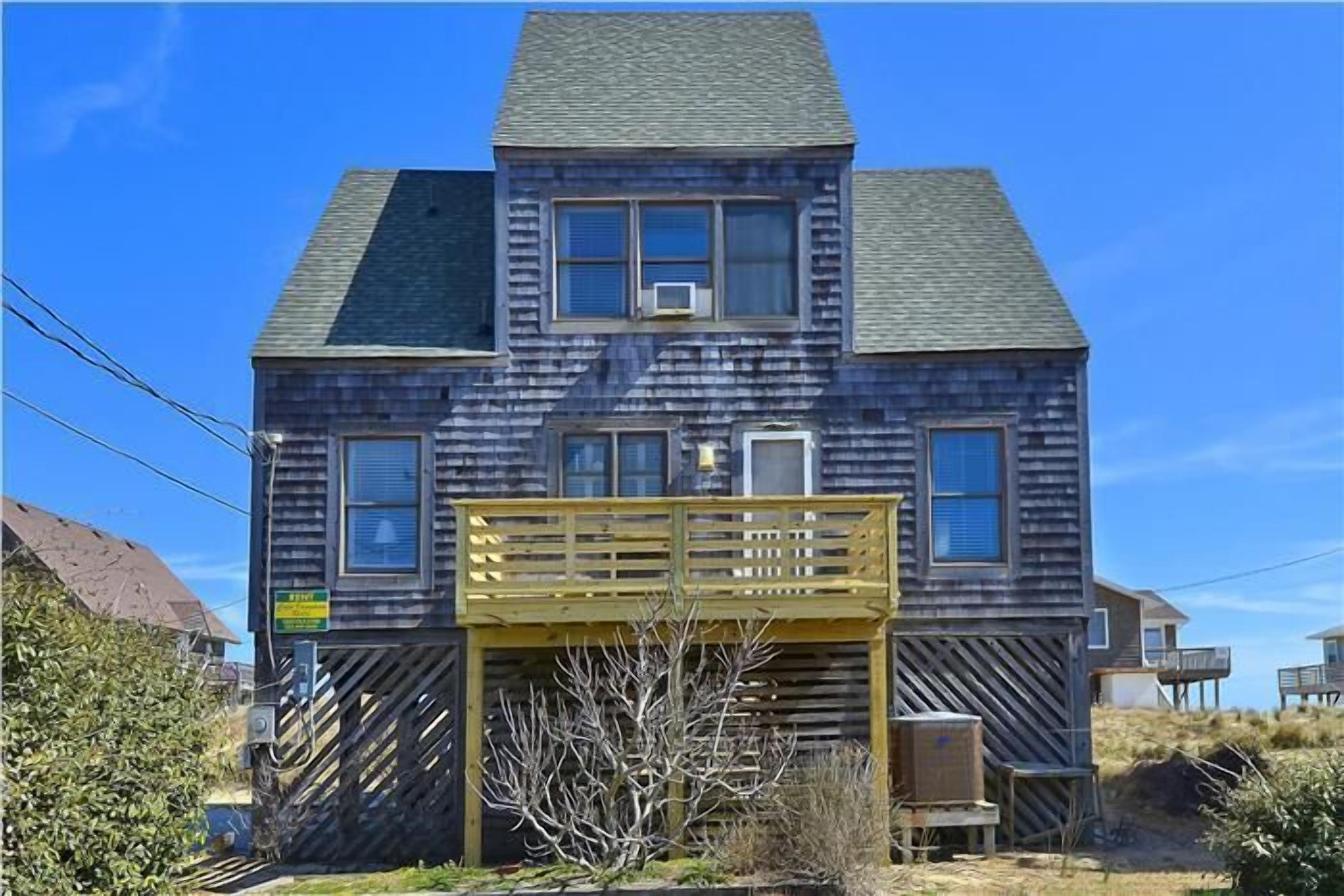 Semi-oceanfront in quiet South Nags Head! Charming and comfortable.