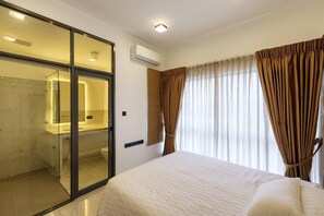 4 bedrooms, free WiFi, bed sheets