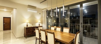 No 20, Park Lane - 4 Bedroom Luxury Apartment