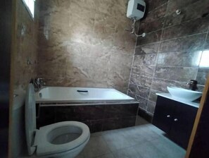 Bathtub