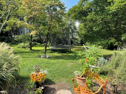 Garden Apartment Retreat