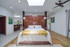 Vil·la de luxe, 1 llit de matrimoni gran, no fumadors, banyera (Jungle Villa) | Llençols de cotó egipci i roba de llit d'alta qualitat 