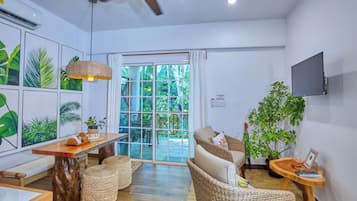 Luxury Penthouse | Living area | 36-inch Smart TV with digital channels, TV, Netflix