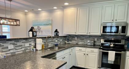 Spacious Rehoboth Retreat: 2 Suites - Linens and Towels Incl, Centrally Located