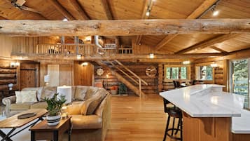 Smart TV, fireplace, offices, computer monitors
