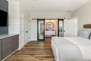 4 chambres, lit de bébé portatif, Wi-Fi, literie fournie