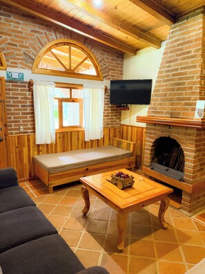 Family Cabin | Premium bedding, down comforters, iron/ironing board, free WiFi - Cabañas Rancho el Mayab (Zacatlán)