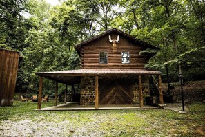 Exterior - Bear Hollow near the Buffalo River  (Jasper)