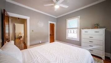 2 bedrooms, desk, iron/ironing board, free WiFi