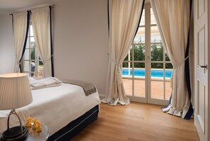 4 chambres, fer et planche à repasser, Wi-Fi gratuit, draps fournis