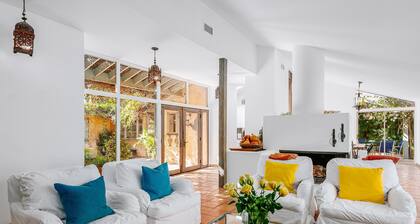 Malibu West w Private Beach Club access, steps from the beach and market