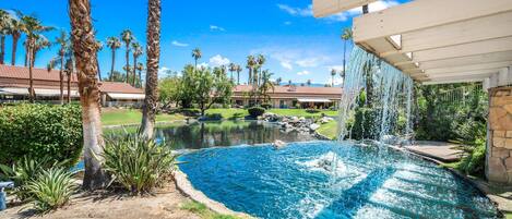 Piscine extérieure, piscine chauffée