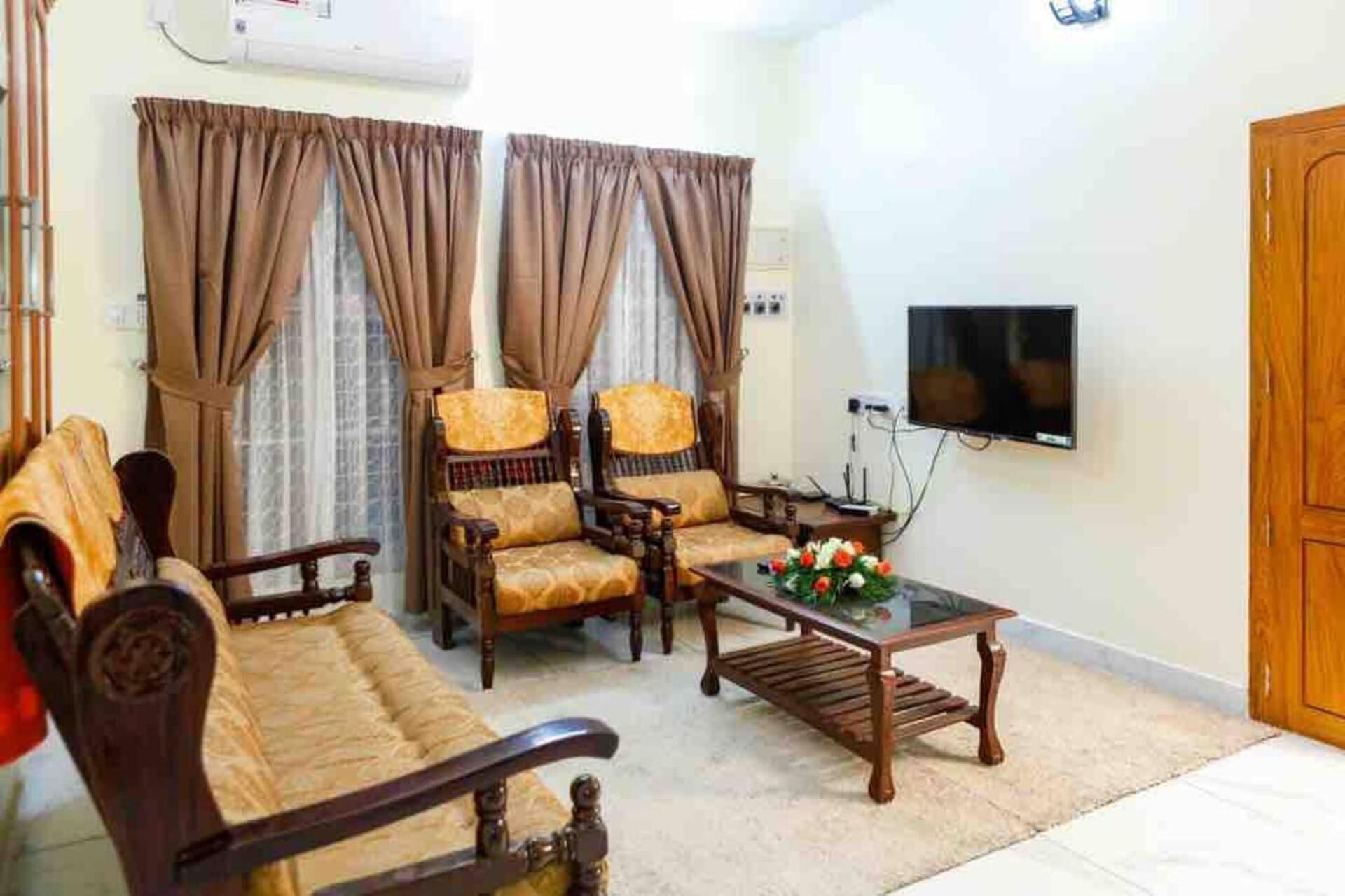 Villa, Multiple Beds | Living area