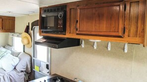 1 dormitorio y ropa de cama
