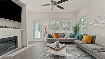 Smart TV, chimenea, videojuegos y Hulu