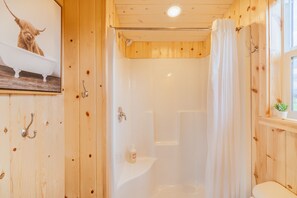 Dusche, Handtücher, Seife, Shampoo