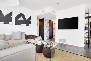 TV