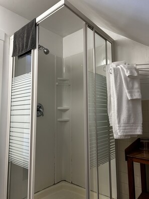 Double Room, Ensuite | Bathroom | Shower, towels - The Garrison House Inn (Annapolis Royal)