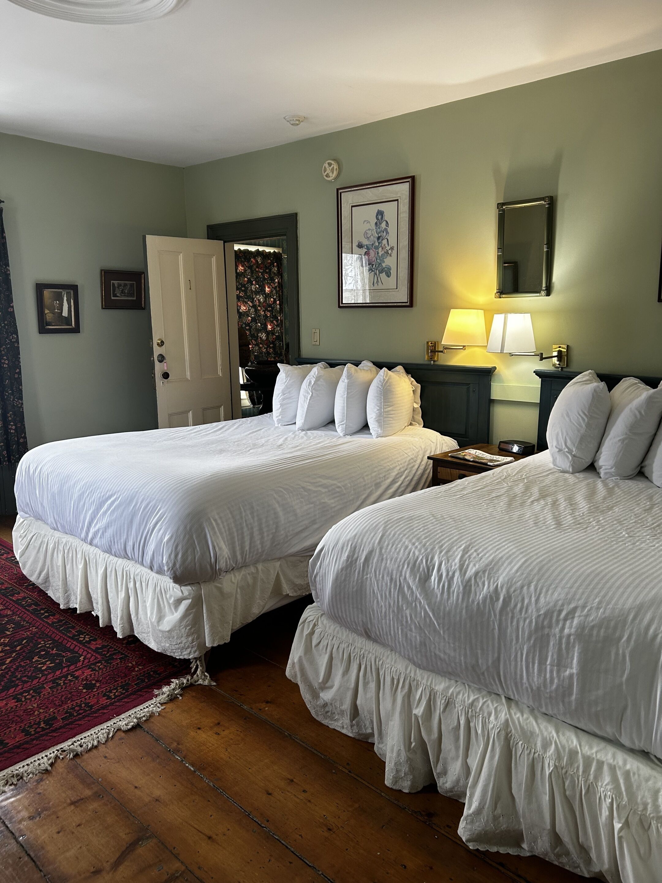 Dobbeltværelse - eget badeværelse | Allergivenligt sengetøj, individuelt design, individuel indretning