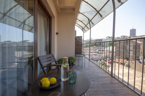 Cozy penthouse, terrace, artisan touch perfect espresso & perks