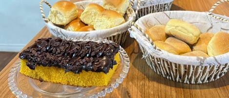 Free daily buffet breakfast