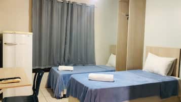 Superior Twin Room | Laptop workspace, free WiFi, bed sheets