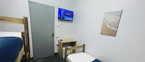 Laptop workspace, free WiFi, bed sheets