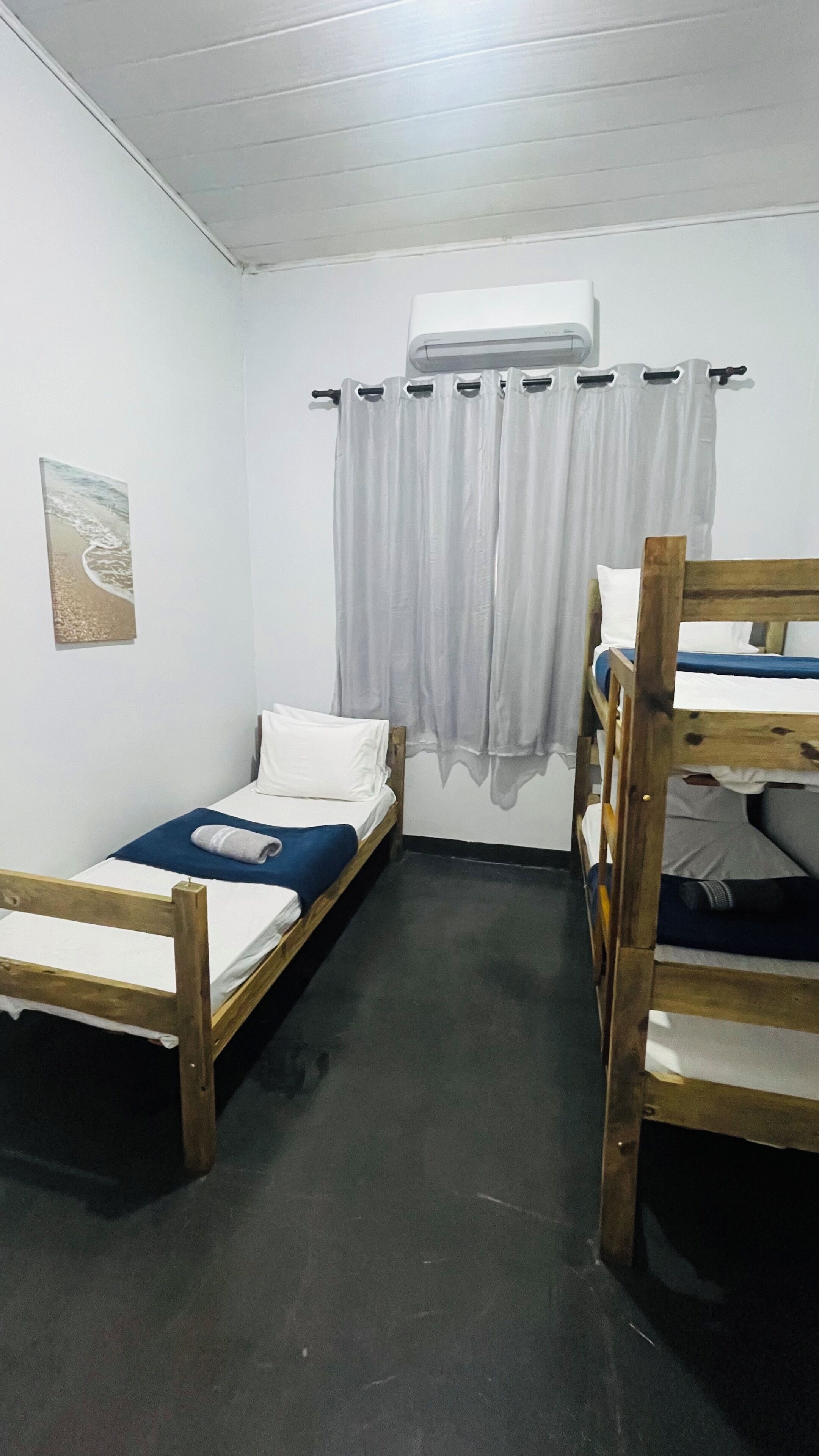 Laptop workspace, free WiFi, bed sheets