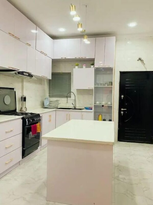 Private kitchen - beautiful spacious 4 bedroom terrace duplex (Lagos)