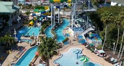 Relaxing Largo Pool Home, 10 Miles To Beach! 122nd