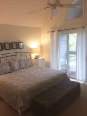 3 makuuhuonetta, silitysrauta/-lauta, Wi-Fi, vuodevaatteet