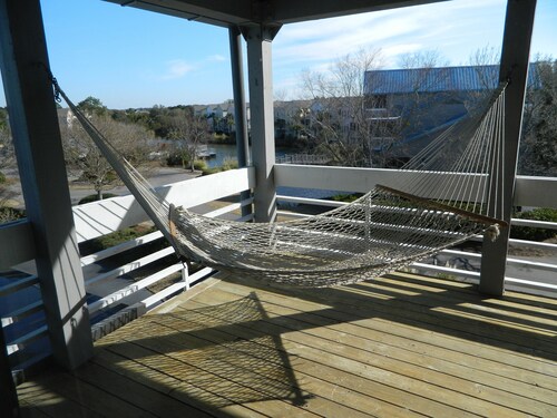 Treetop Living on Seabrook Island. Two screened porches and a deck!