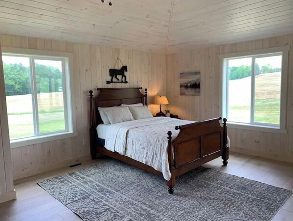 3 bedrooms, iron/ironing board, free WiFi, bed sheets