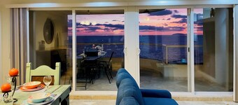 Amazing oceanfront condo 2bed/2br on the 10th floor at La Jolla Del Mar Rosarito