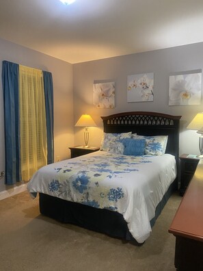 3 bedrooms, desk, iron/ironing board, free WiFi
