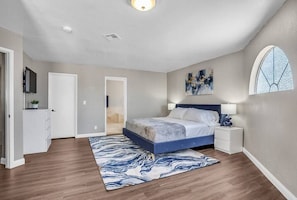 8 chambres, fer et planche à repasser, Wi-Fi, literie fournie