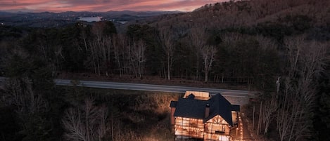 المنشأة من الخارج