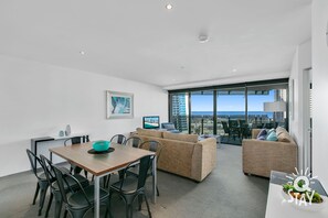 Dining - Circle on Cavill — Modern 3 Bed with Ocean Views (Surfers Paradise)