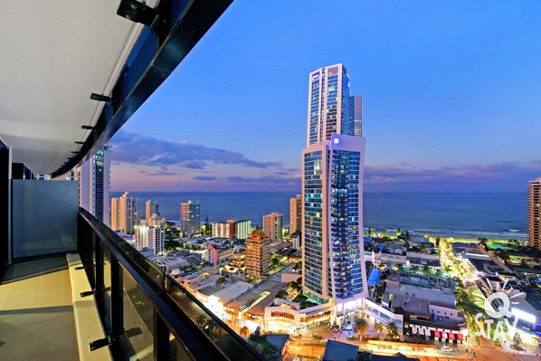 Property grounds - 1 Bed + Study Ocean View Unit in Surfers Paradise! (SURFERS PARADISE)