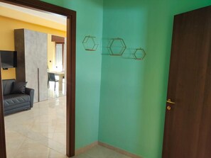 Smart TV - B&B PERNA PANORAMIC ROOMS SORRENTO (Torre del Greco)