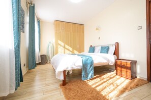 3 habitaciones, tabla de planchar con plancha y wifi gratis 